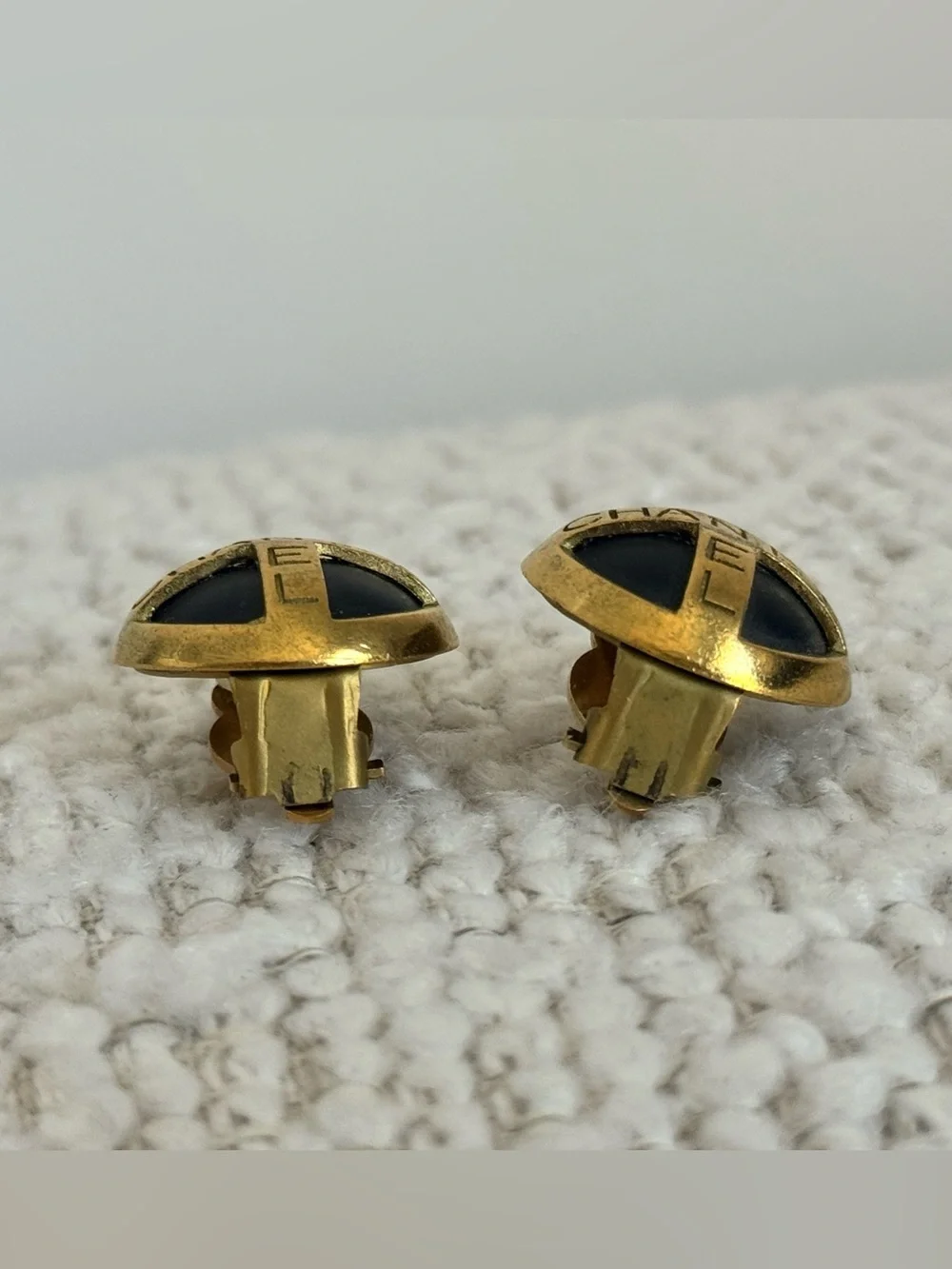 Chanel Vintage Clip-On Earrings Logo Clip-On Gold-Tone Metal